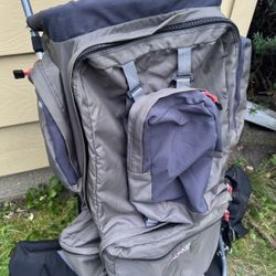 Jansport Rainier External frame Hiking Backpack 