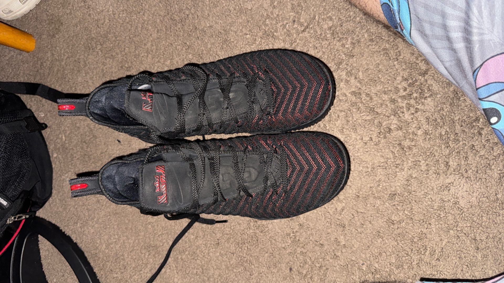 Lebron 16 Size 11