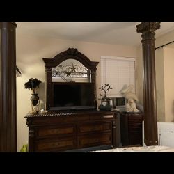Queen Bedroom Set