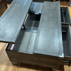 Lift Up Split Table For Living Room In Very Good Shape!