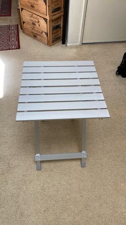 Campaign picnic table