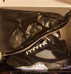 Jordan 5 Black Metallic Reimagined