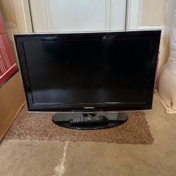 Samsung 32 Inch Flat Screen TV 