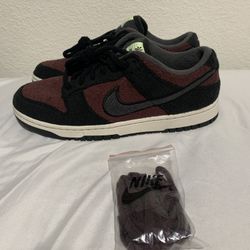 Nike Dunk Low Fleece Size 10.5 Women’s And Size 9 Mens 