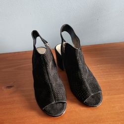 Women's Booties  Sizr 7 1/2