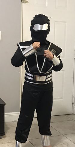 Black ninja costume