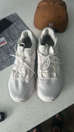 All white oncloud nova 2 size 10.5