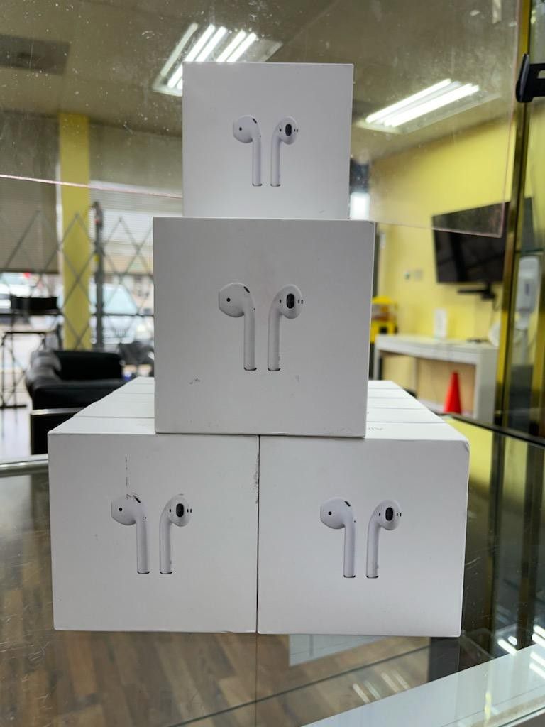 2ND GENERATION AIRPODS WITH CHARGING CASE, LIKE NEW CONDITION
