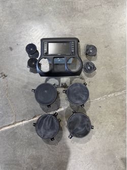 JEEP JK RUBICON RADIO AND SPEAKERS