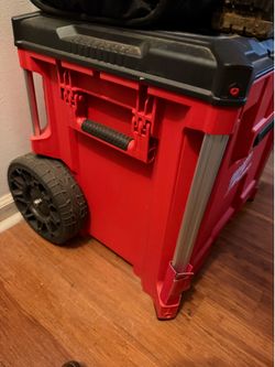 Milwaukee new updated rolling toolbox
