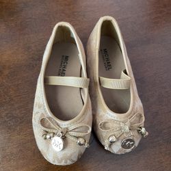Micheal Kors Flats