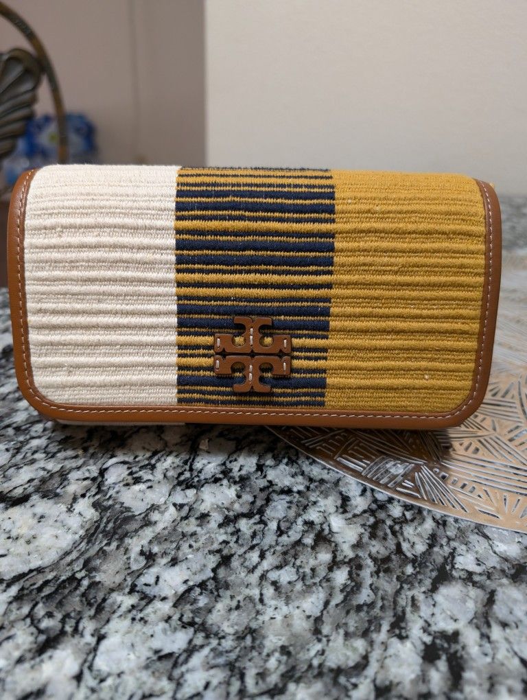 TORY BURCH THEA WOVEN RUG STIPE FLAT WALLET !!