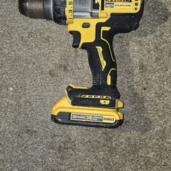 DEWALT 20V MAX Brushless 1/2 in. Cordless Hammer Drill/Driver with FLEXVOLT ADVANTAGE (DCD999)
