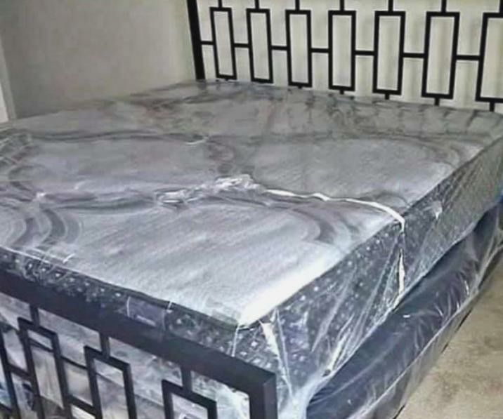 (NEW)MATTRESS BLOWOUT! Brand new mattress sets. Kings, Queens, Fulls