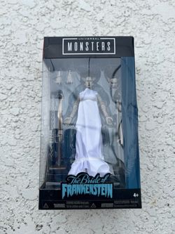 Universal Monsters Bride of Frankenstein Action Figure
