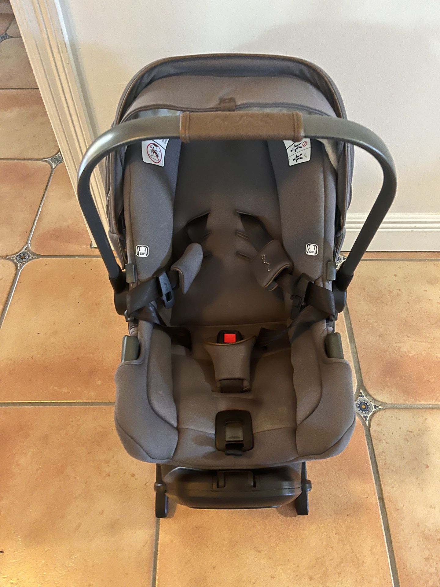 Nuna - PIPA™️ RX Infant Car Seat & RELX™️ base