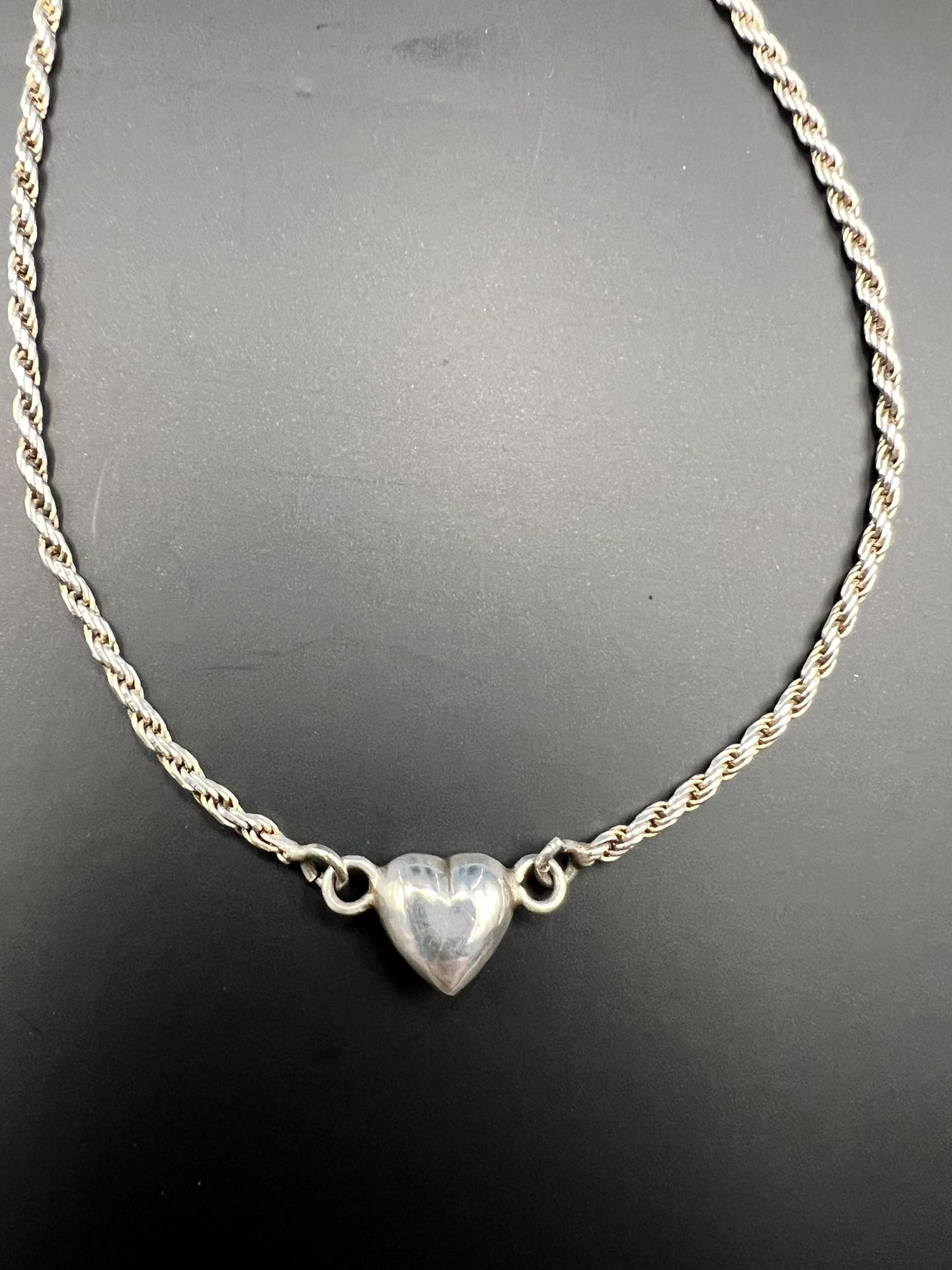 Beautiful Vintage Avon Sterling Silver Bracelet With Heart Charm 