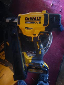 Dewalt 20 volt nail gun dcn920