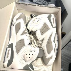 Cool Grey 6’s size 12