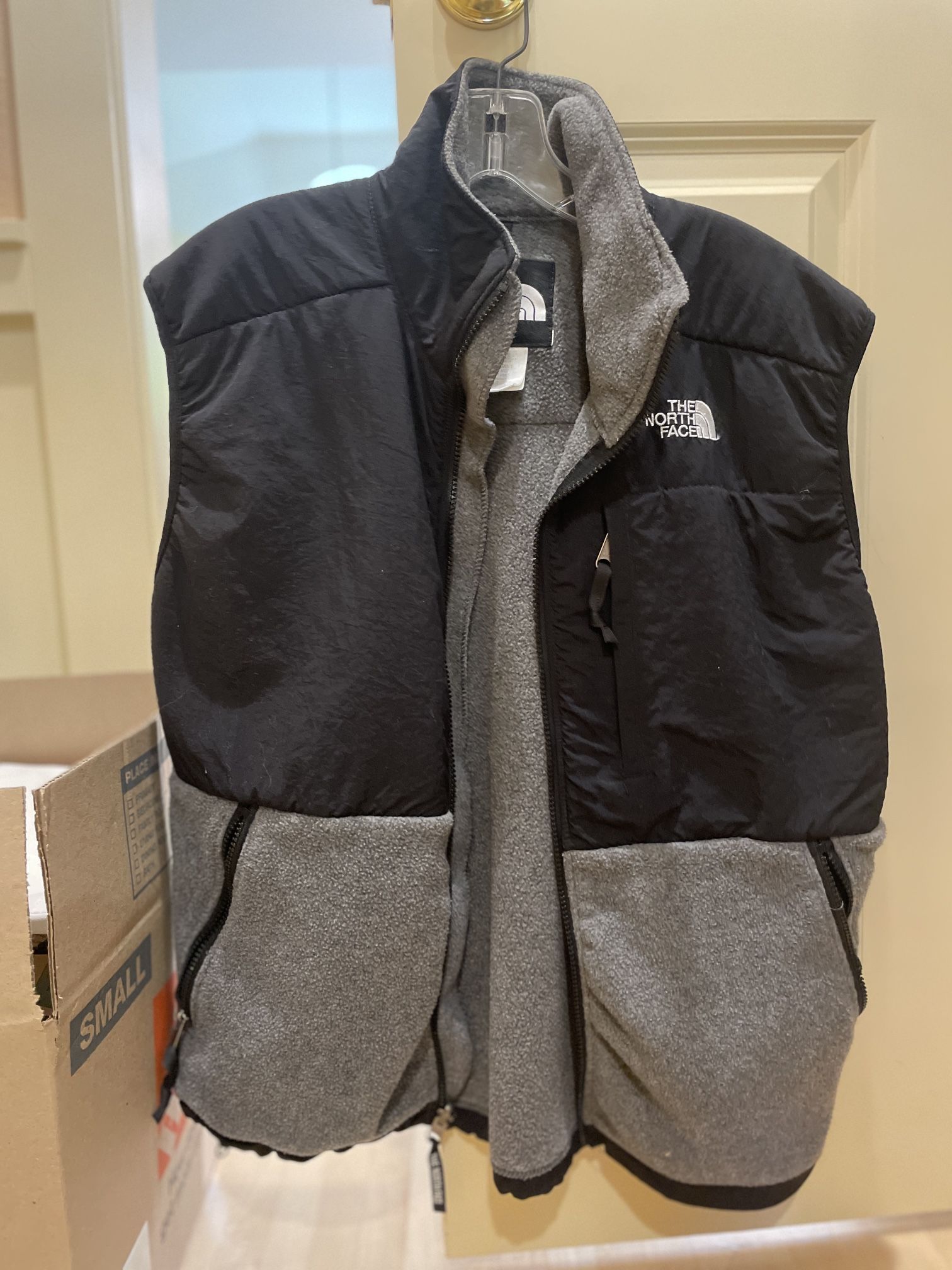 North Face women’s black/grey Fleece Vest
