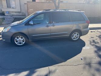 2004 Toyota Sienna