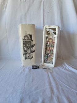 Dept 56 "Beekman House" Retiree