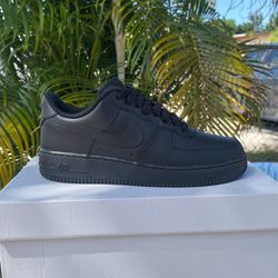 Nike Air Force 1 Low '07  (Black) Size 8.5