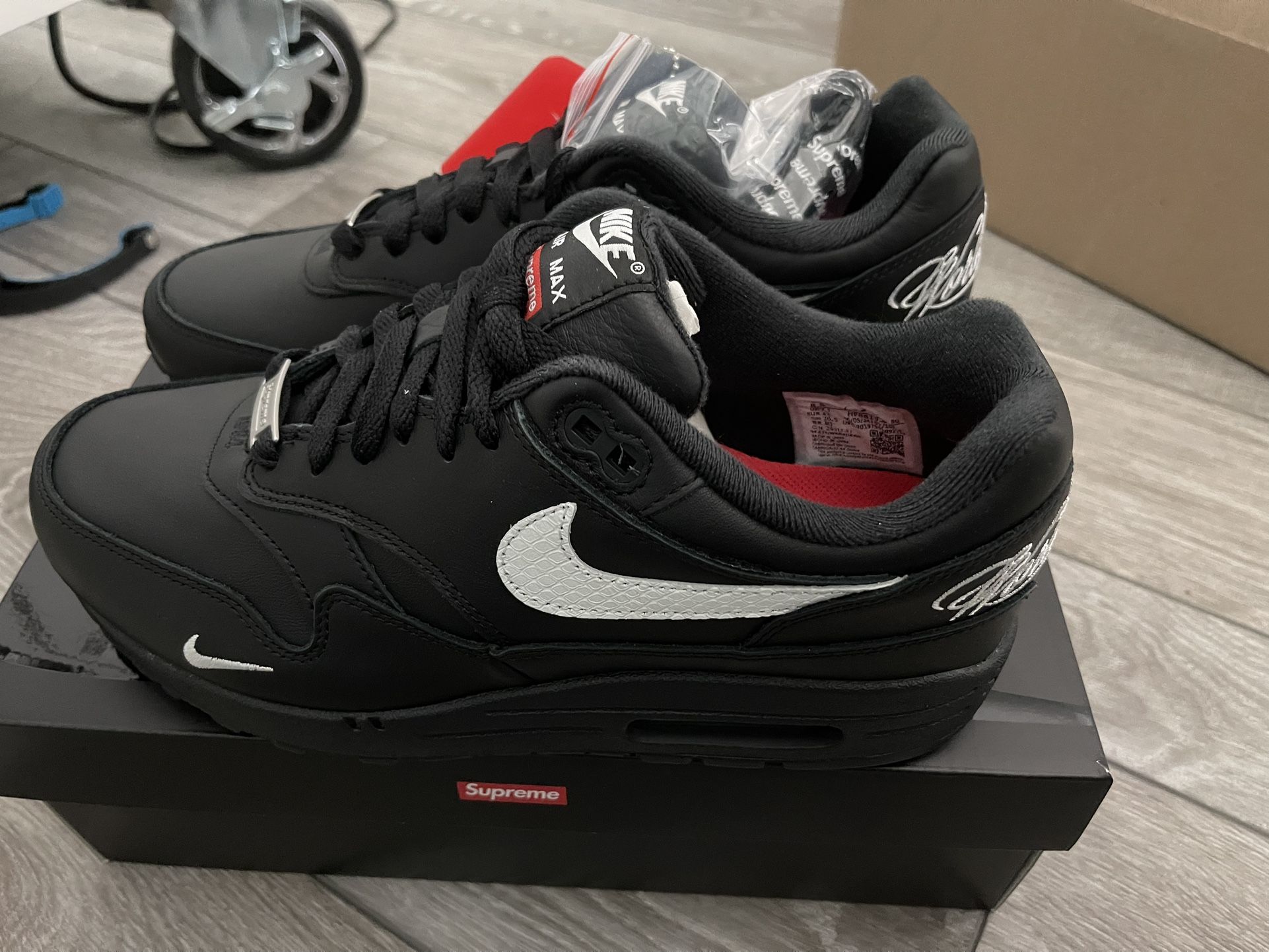 Nike Air Max 1 ‘87 black supreme size 8.5 new