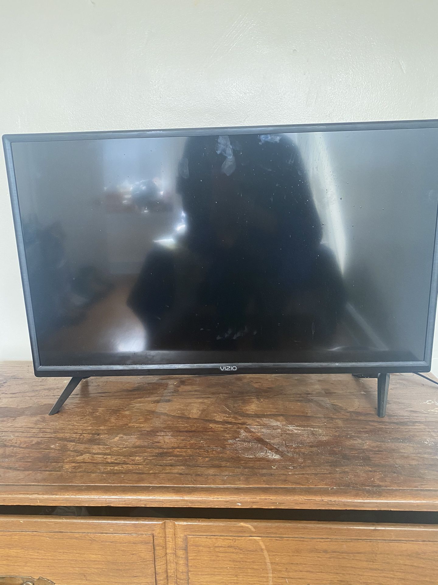 32” VIZIO Smart TV FOR SALE!!!