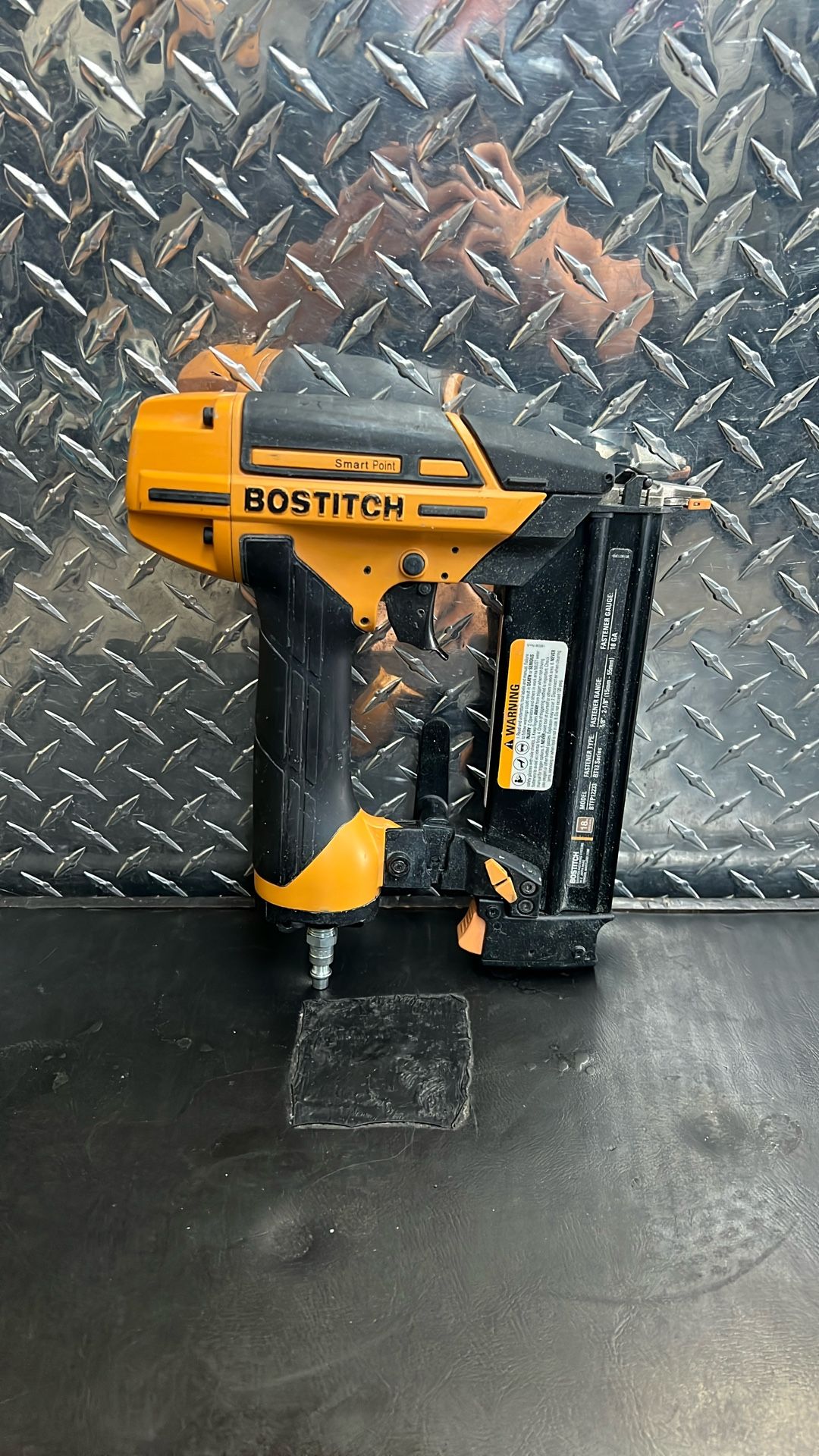 Bostitch 18° 18Ga 18 Gauge Air Pneumatic Brad Nailer BTFP12233
