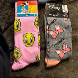4 Pairs Of Animated Crew Socks 