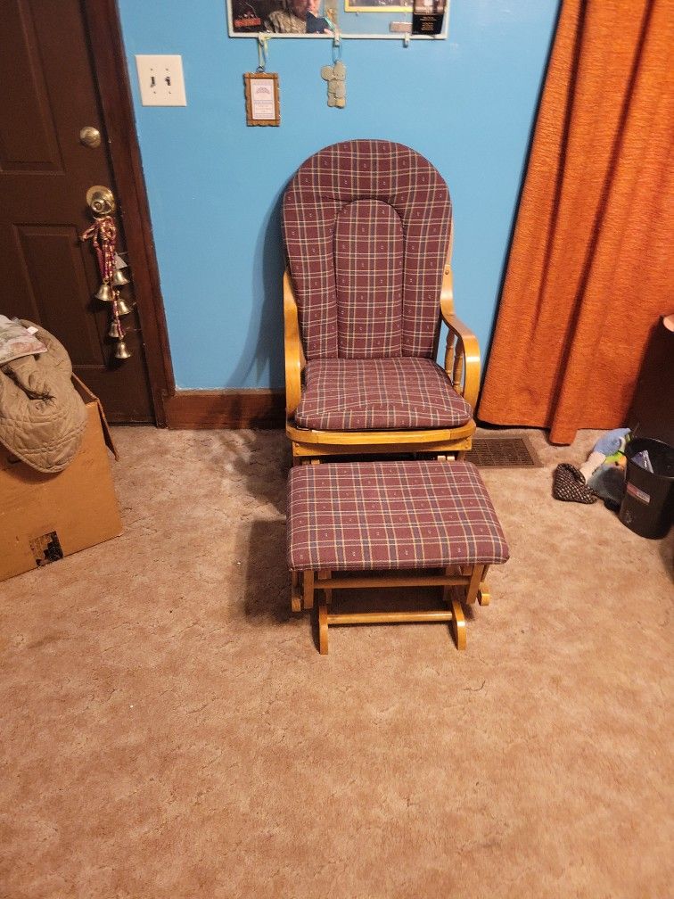 Rocker Chair And Leg Foot Stool