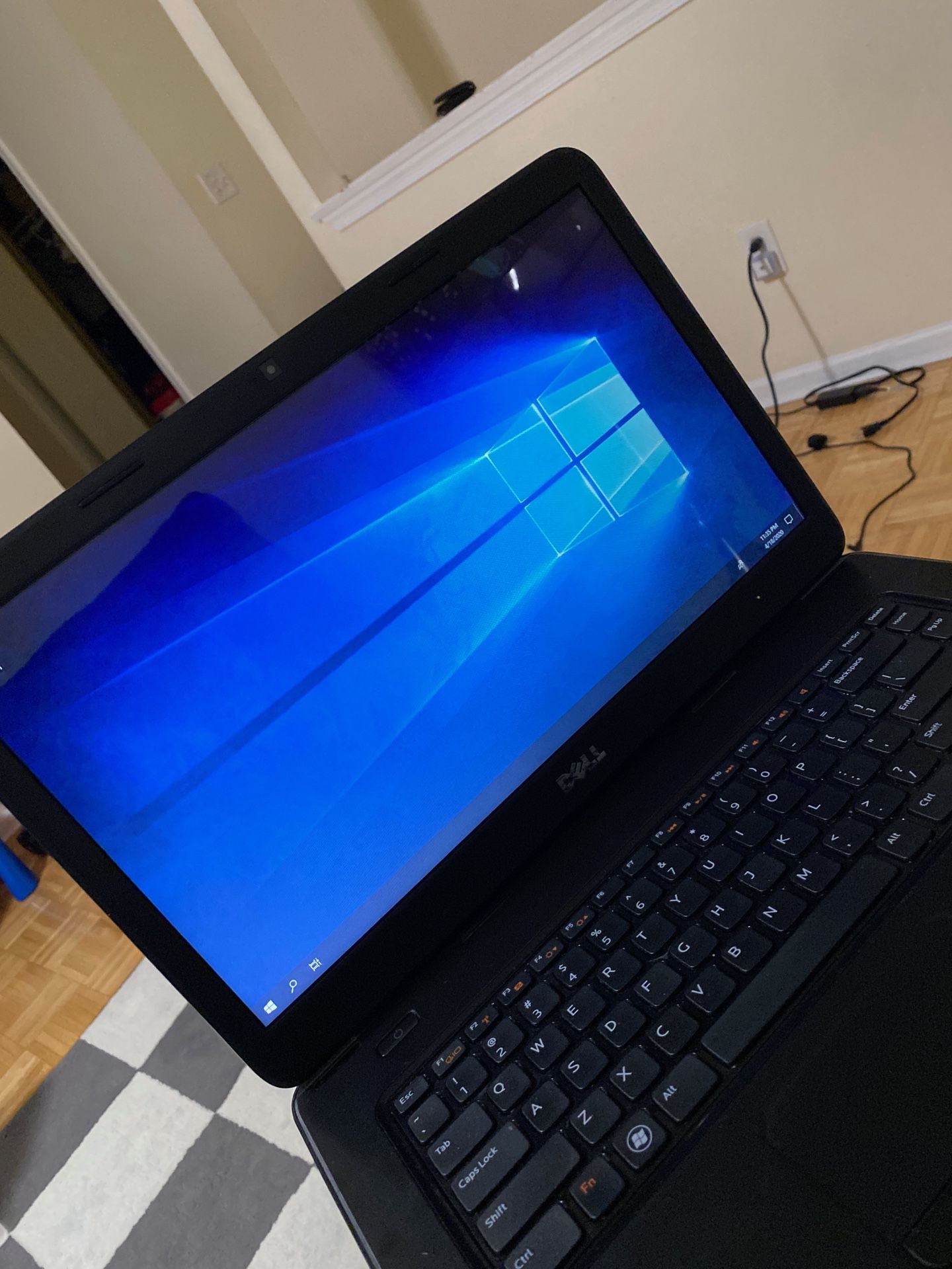 Dell Laptop with charger 15 inch intel i3 processor!