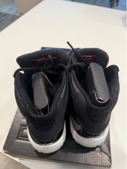 Jordan 11   72-10