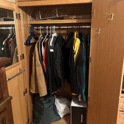 Wardrobe/ Closet 