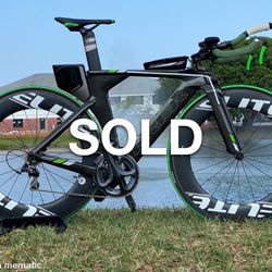 TREK SPEED CONCEPT. New Un-used Condition. This Is What Separates The Men From The Boys.