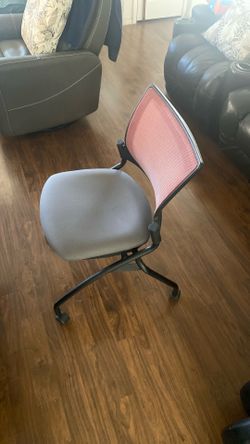9to5 Rolling Office Chairs Four (4) Pieces.