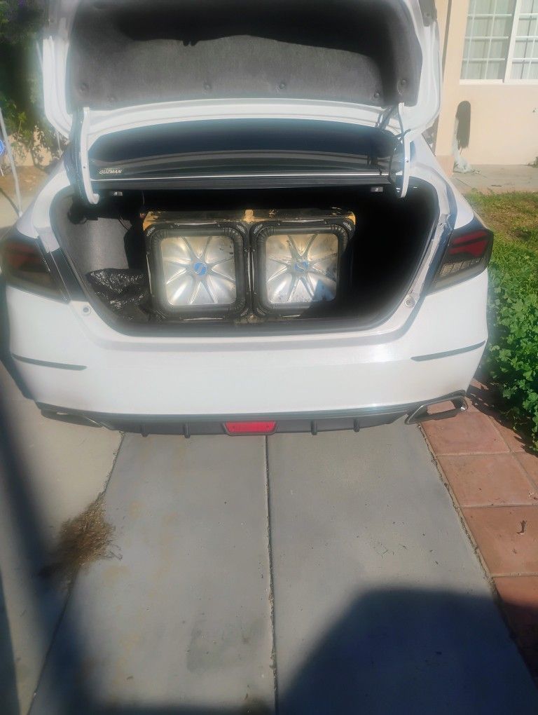 15 Inch Kicker Sub And 2000 Watts Skar Amp