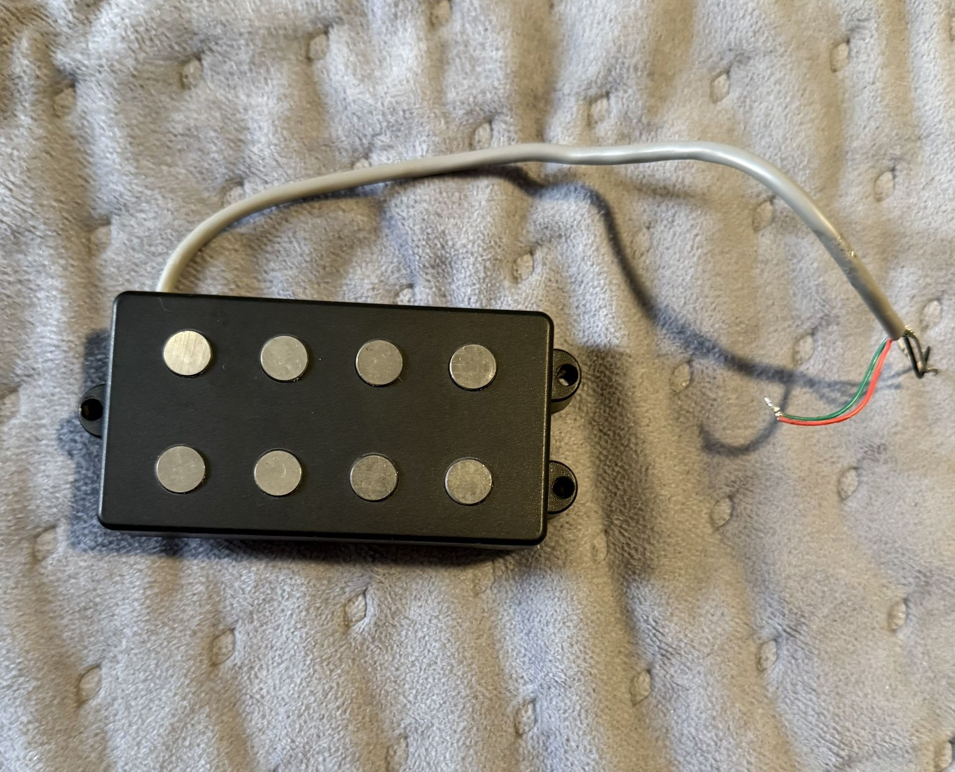 MUSIC MAN BASS STYLE CERAMIC MAGNET PICKUP