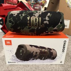 JBL Charge 5 - Camo