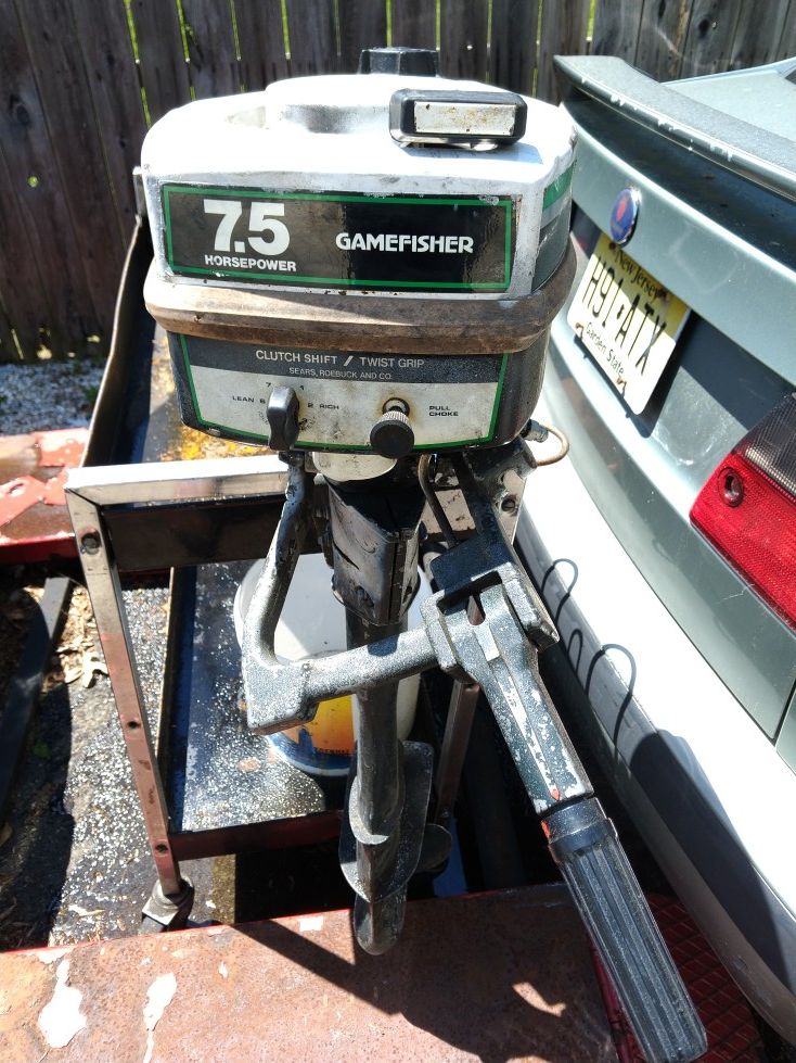 Gamefisher outboard 7.5 motor for Sale in Wrightstown, NJ OfferUp
