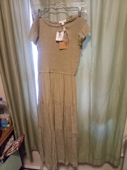 Smocked Tiered Midi Dress Size Medium 