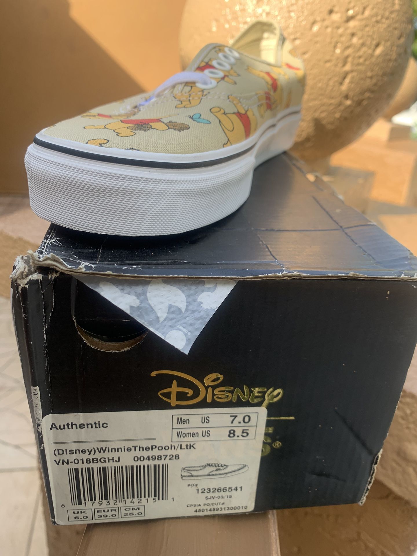 (Disney) WinnieThePooh Vans