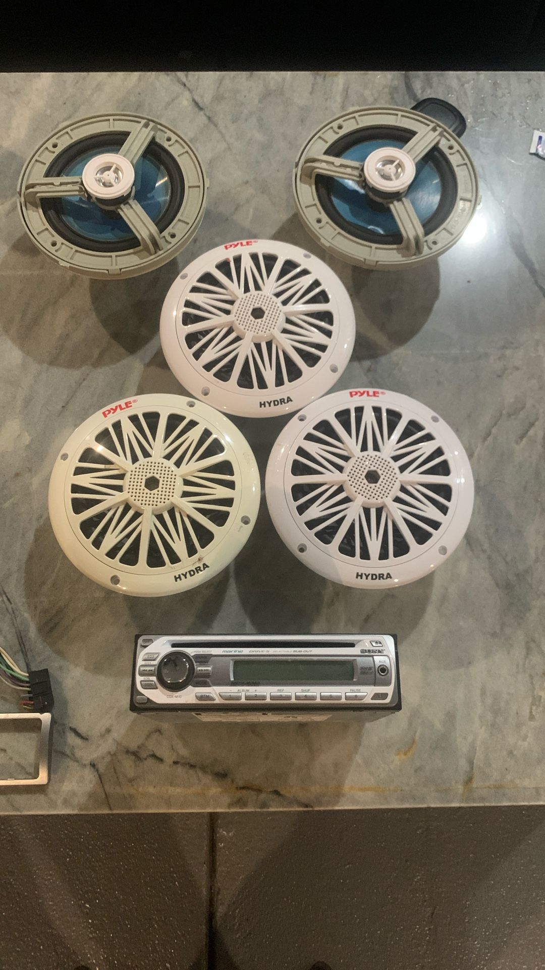 Marine Receiver With Speakers .