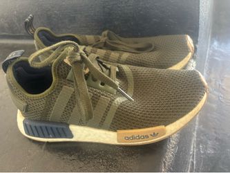 EUC Adidas NMD MENS 8.