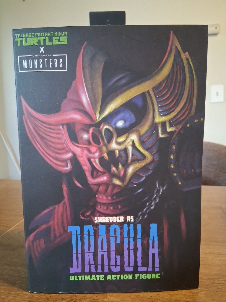 TEENAGE MUTANT NINJA TURTLES , X UNIVERSAL MONSTERS SHREDDER AS DRACULA ULTIMATE ACTION FIGURE COLLECTIBLE