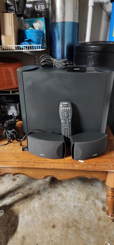 Bose Cinemate Digital Home Theater System Speaker