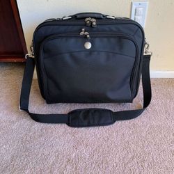 Like New - Dell Professional Laptop Briefcase 15-17" Heavy Duty Nylon Messenger Bag Black