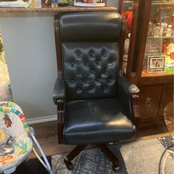 Presidential. Swivel Chair 