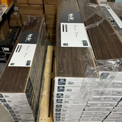 Style Selections Shady Brook Hickory 12mmx8inx48in Wood Plank Laminate Flooring (15.94 sqft/case)